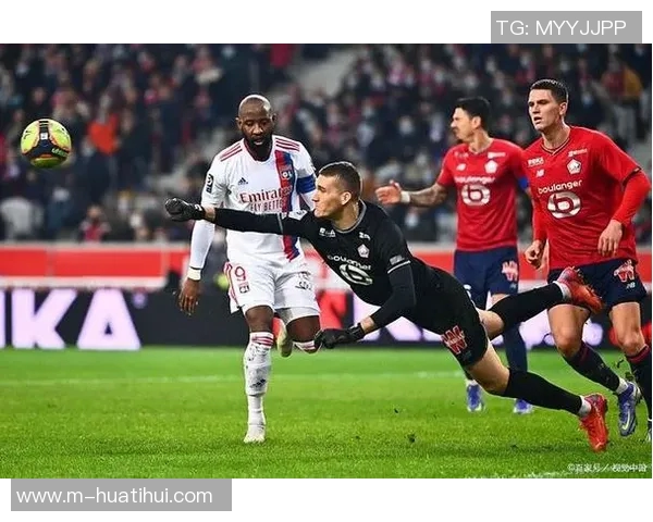 维拉与费耶诺德球迷赛前冲突鹿特丹警方逮捕五名当地人